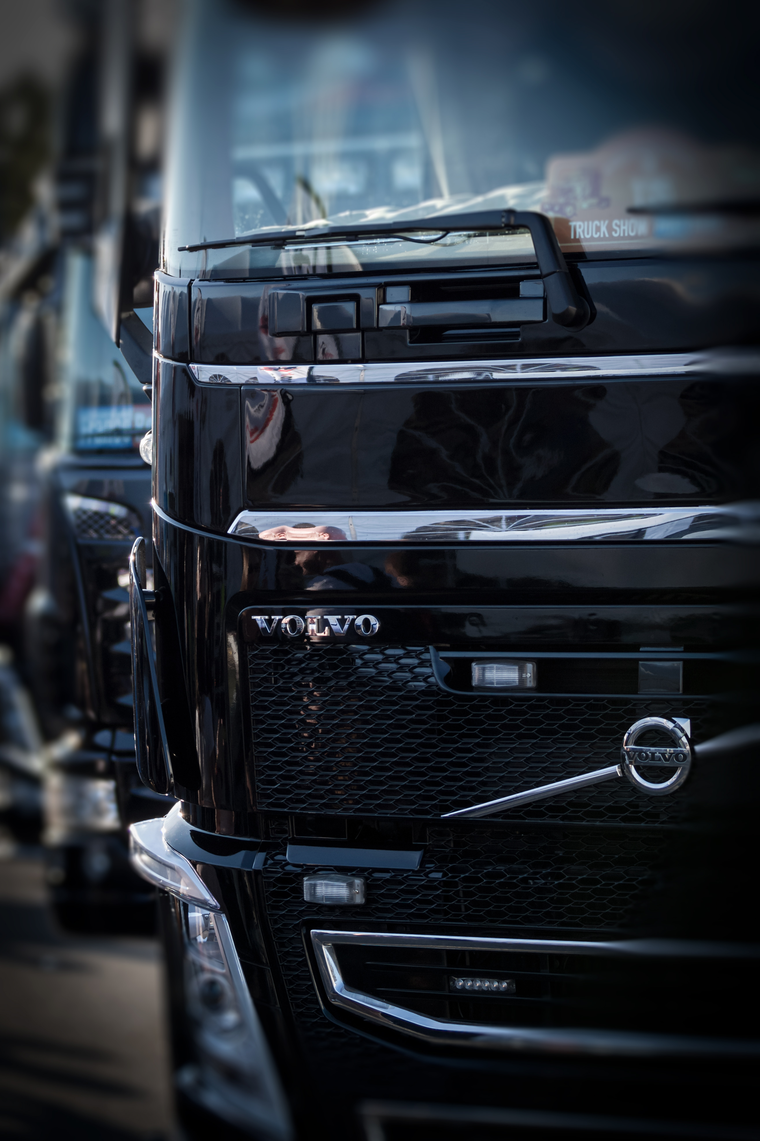 CARGOREX FREIGHT TRANSPORTATION CARGO ROAD FREIGHT SEA FREIGHT AIR FREIGHT DELIVERY LOGISTIC WAREHOUSE JUST IN TIME SOLUTION SPEDITION43 - Defining Custom Logistics and Shipping Services