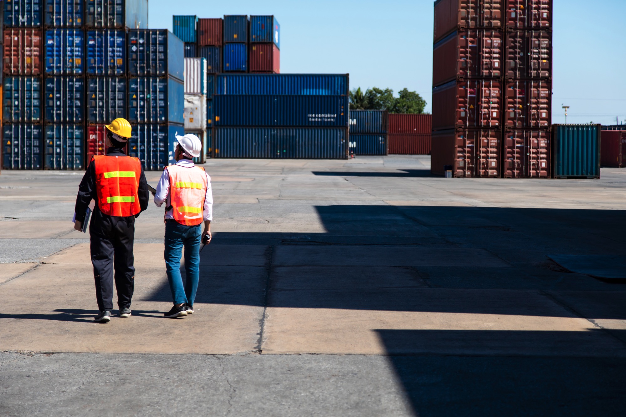 AdobeStock 337629933 - Logistics company London road freight cargorex