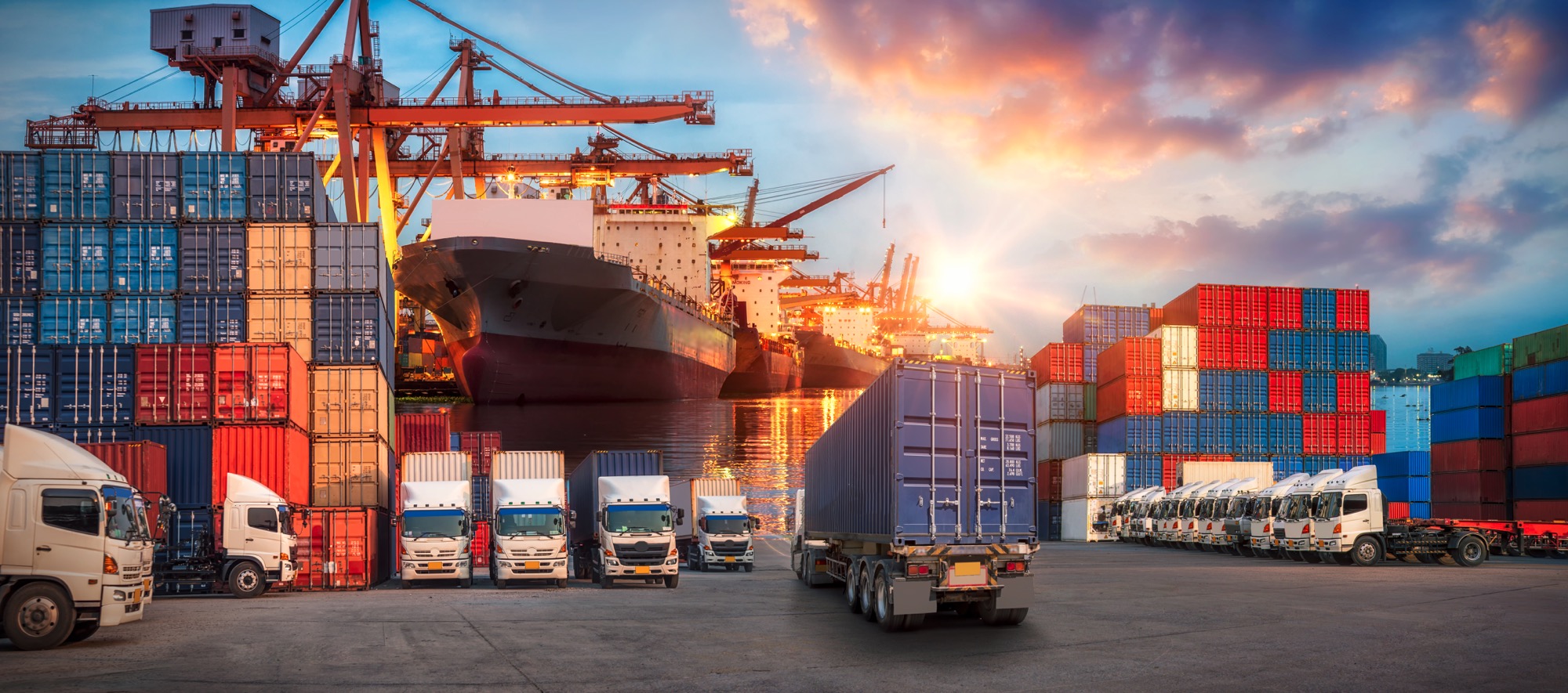 AdobeStock 375025675 - Jas Worldwide Freight Forwarding Services Weltweiter Transport Logistik Fracht